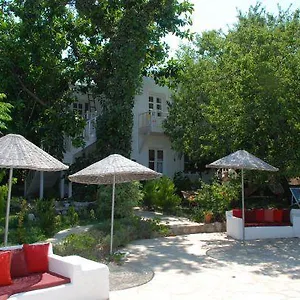 Narlı Oda ve Kahvaltı Marmaris
